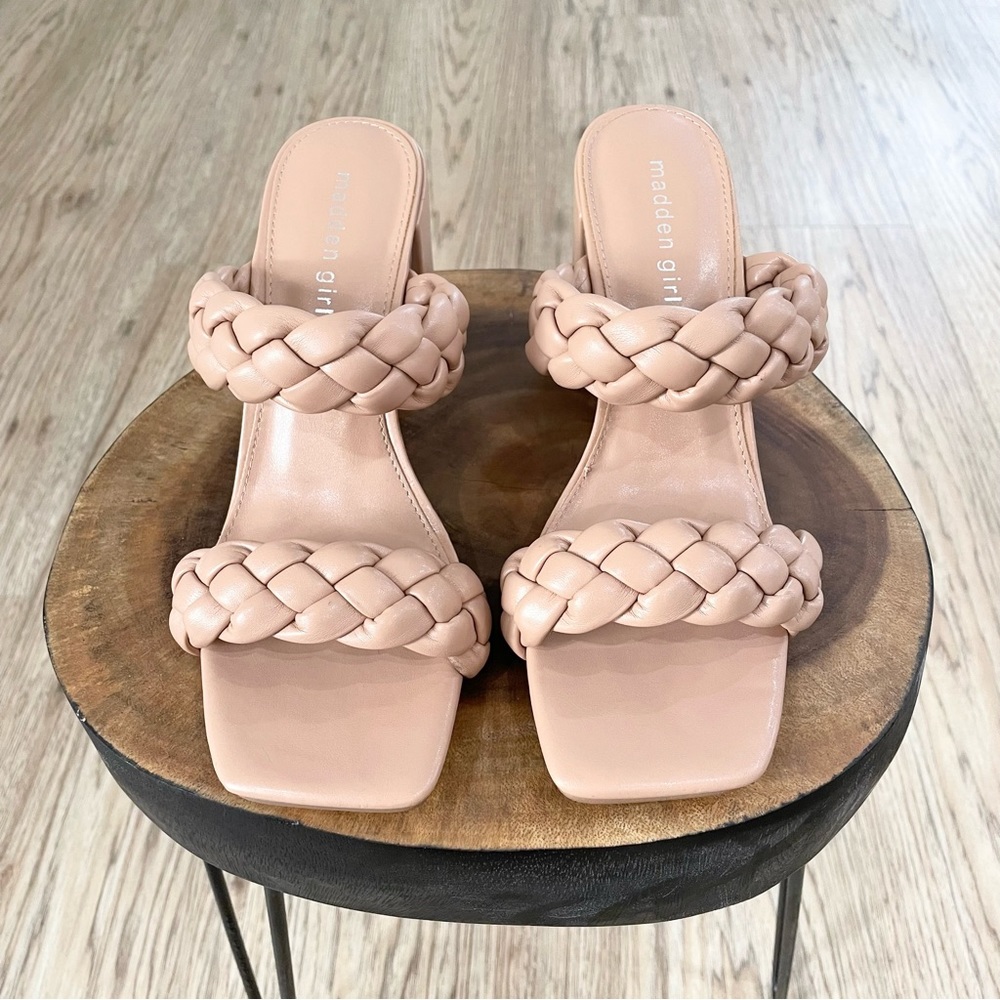 6.5 8 8.5 10 NWT blush tan cream, chunk heal, open toe, faux leather sandles - Picture 3 of 14